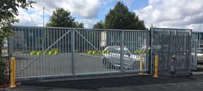 auto cantilever gates